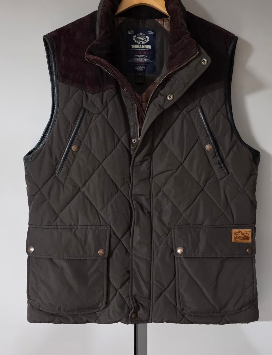 올젠 테라노바 덕다운 베스트조끼.   
싸이즈 105 상품이미지2