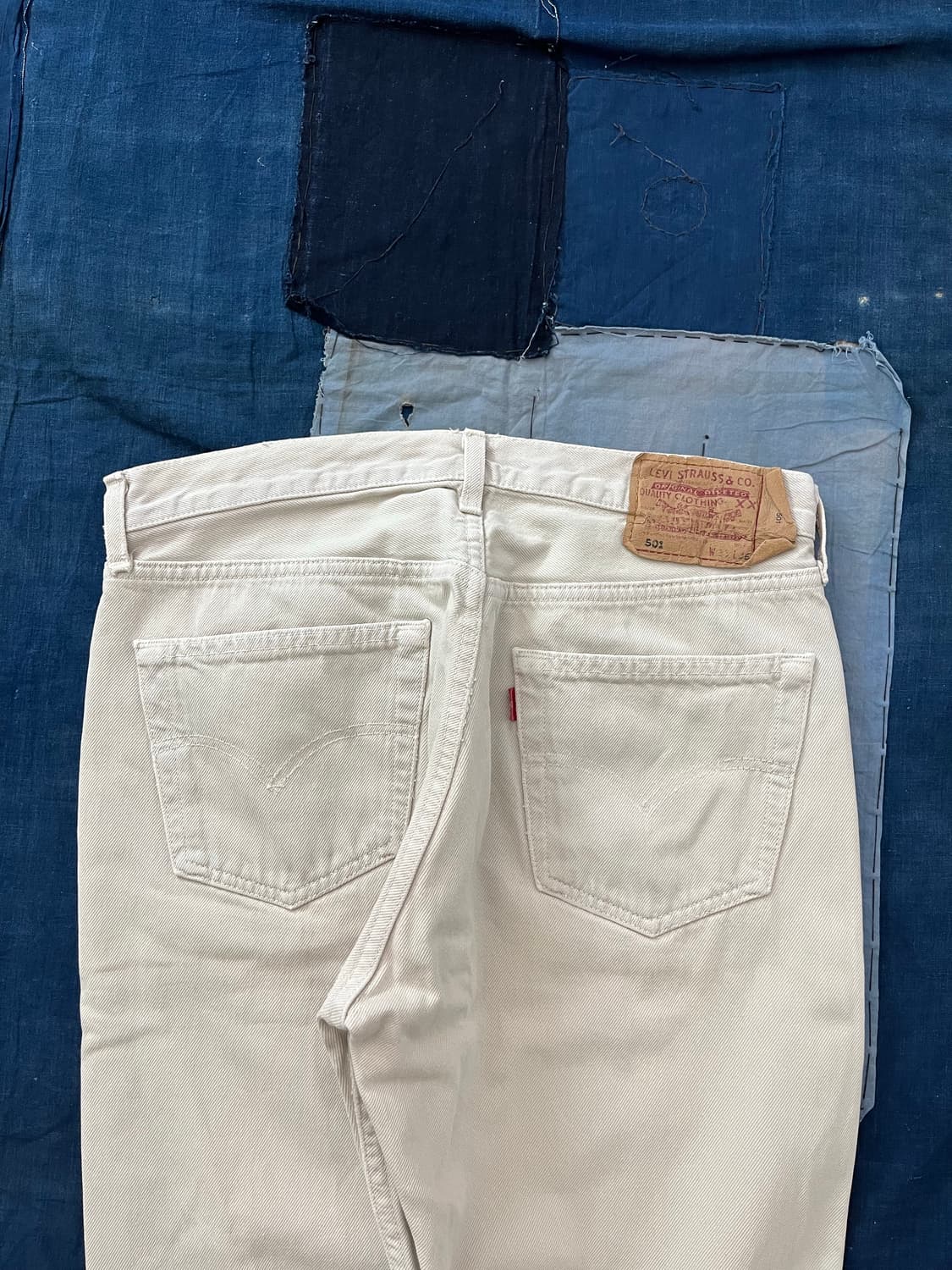 빈티지 프랑스제 리바이스 501 데님 팬츠 베이지 상품이미지4