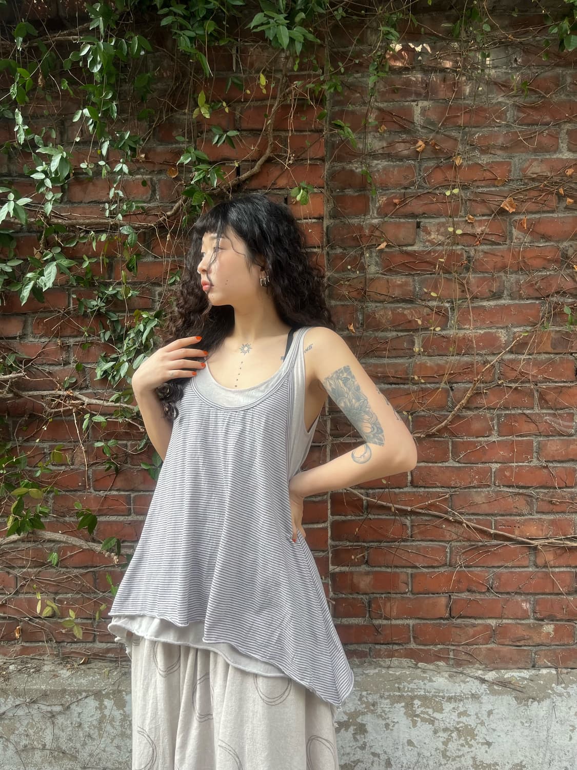 줄무늬 레이어드 민소매 미디 원피스 상품이미지2