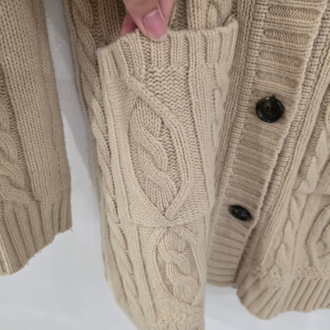 앤클리프 퍼 후드 꽈배기 가디건 90 상품이미지5