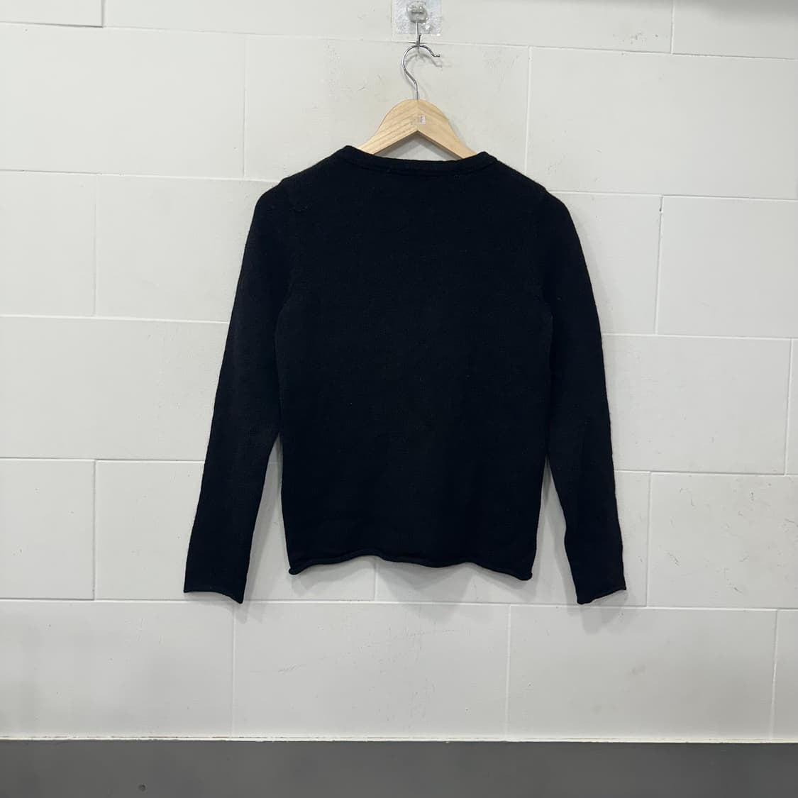 A.P.C. 어깨 견장 니트 상품이미지6