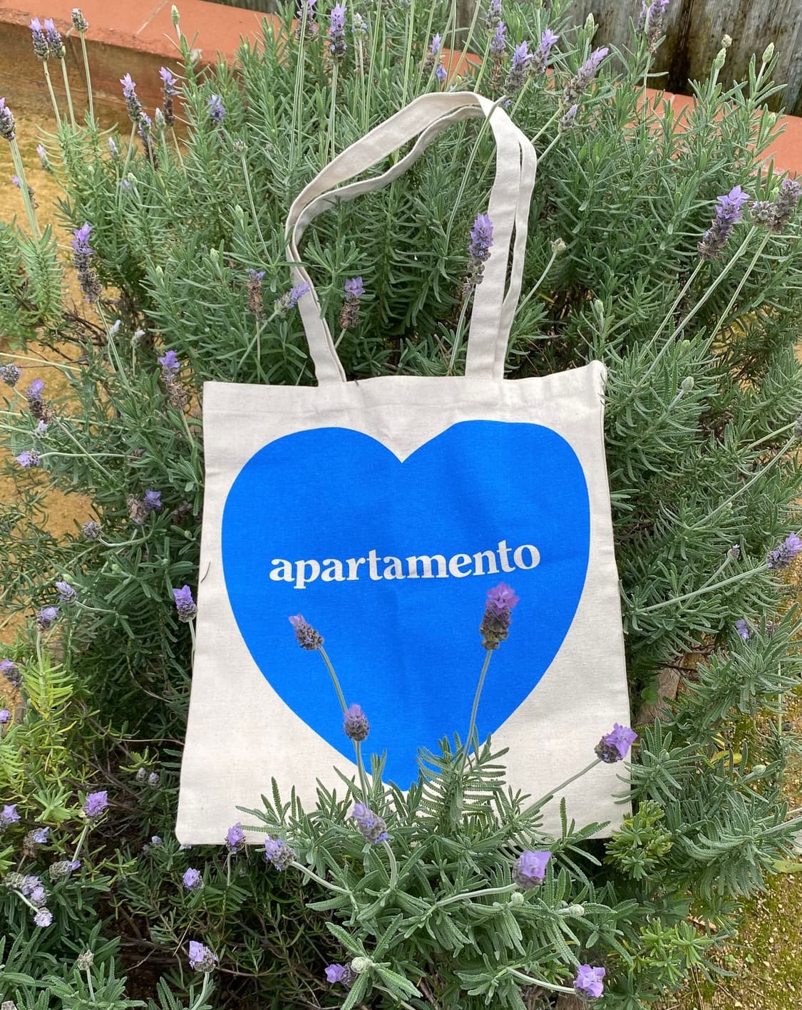 <새상품🩵>Apartamento 아파르타멘토 하트 토트백 에코백 상품이미지1