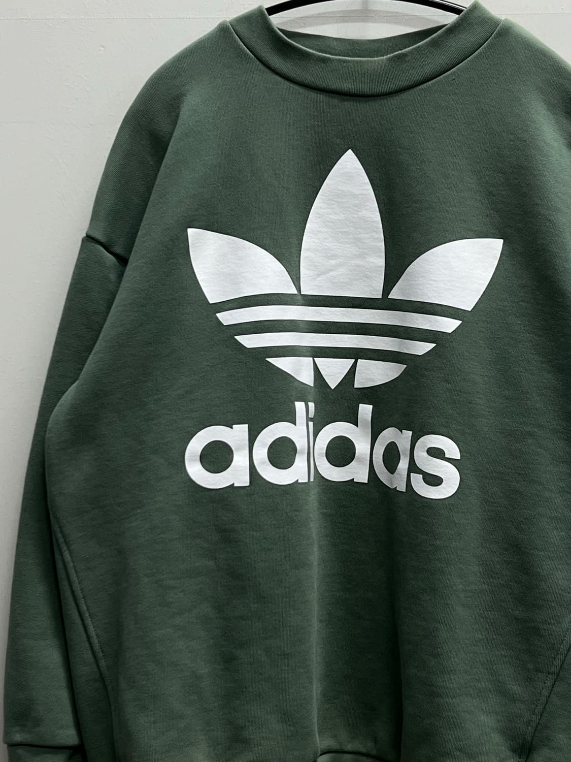 아디다스 오리지날 트레포일 빌로고 오버핏 맨투맨 그린 상품이미지3