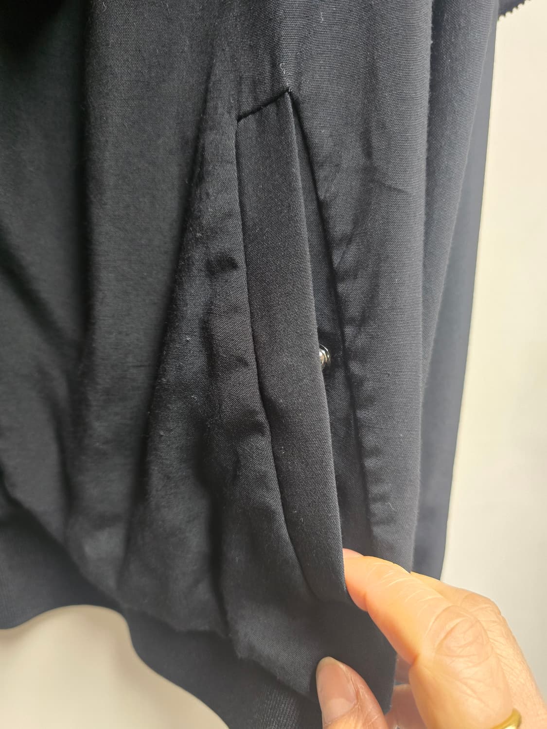 게스 비즈 슬리브 러블 붐버자켓 S(95) 상품이미지3