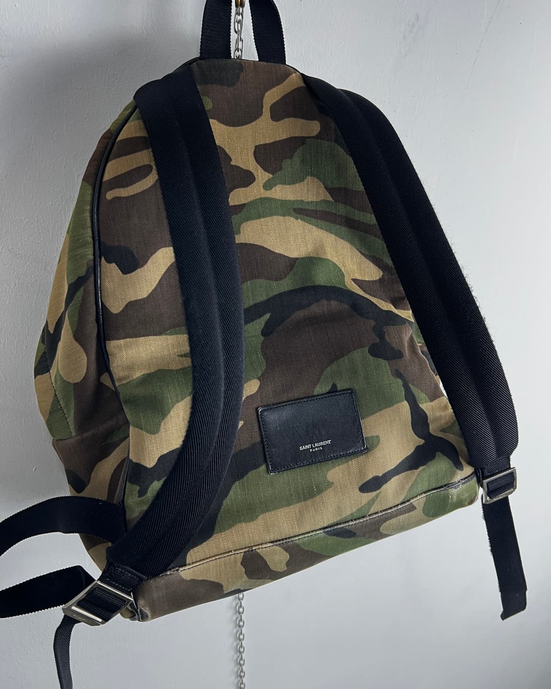 생로랑  By Hedi Slimane 카모플라쥬 스터드 시티 백팩  상품이미지7