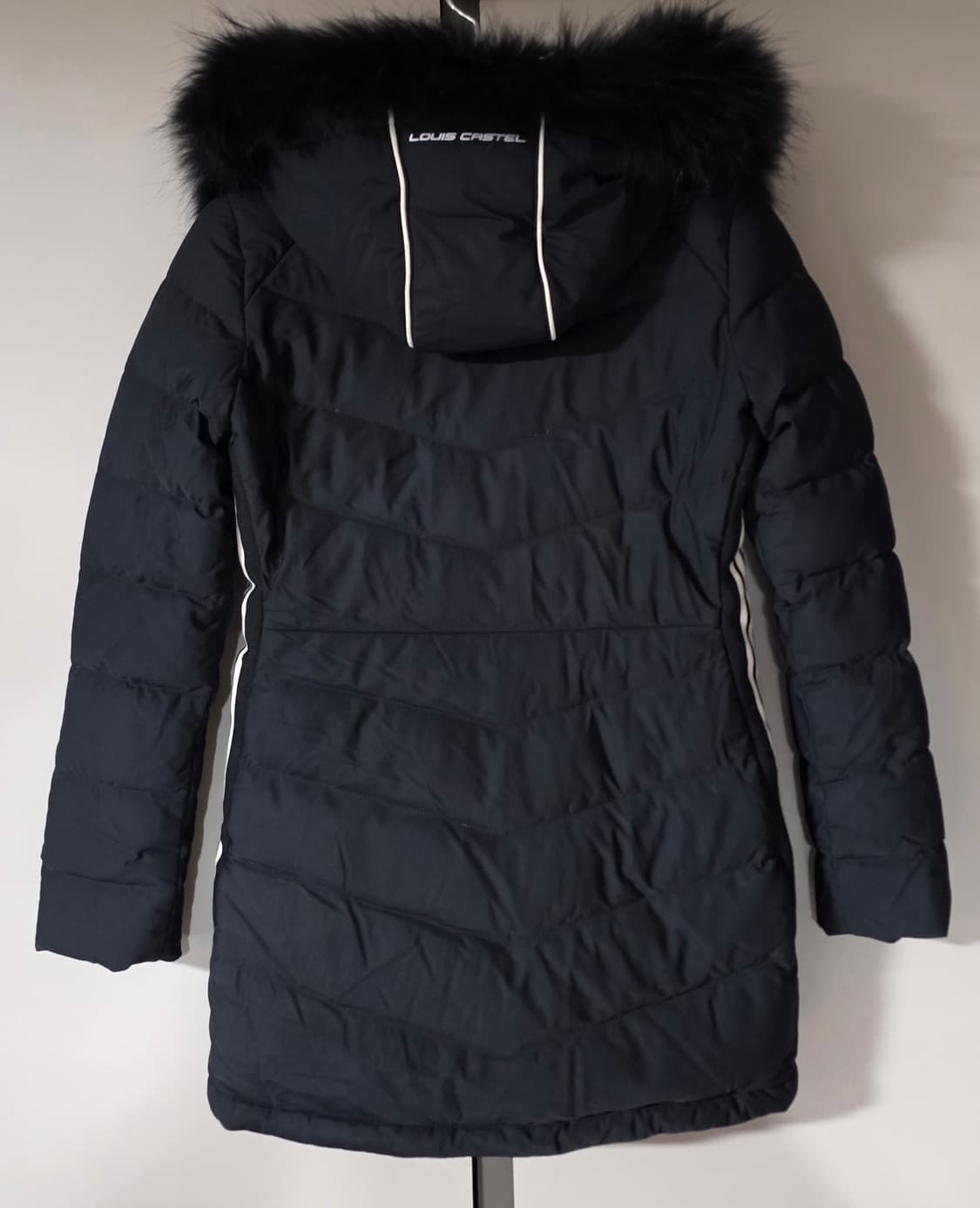 루이까스텔 여성 덕다운패딩. 
싸이즈  90.  55 상품이미지3