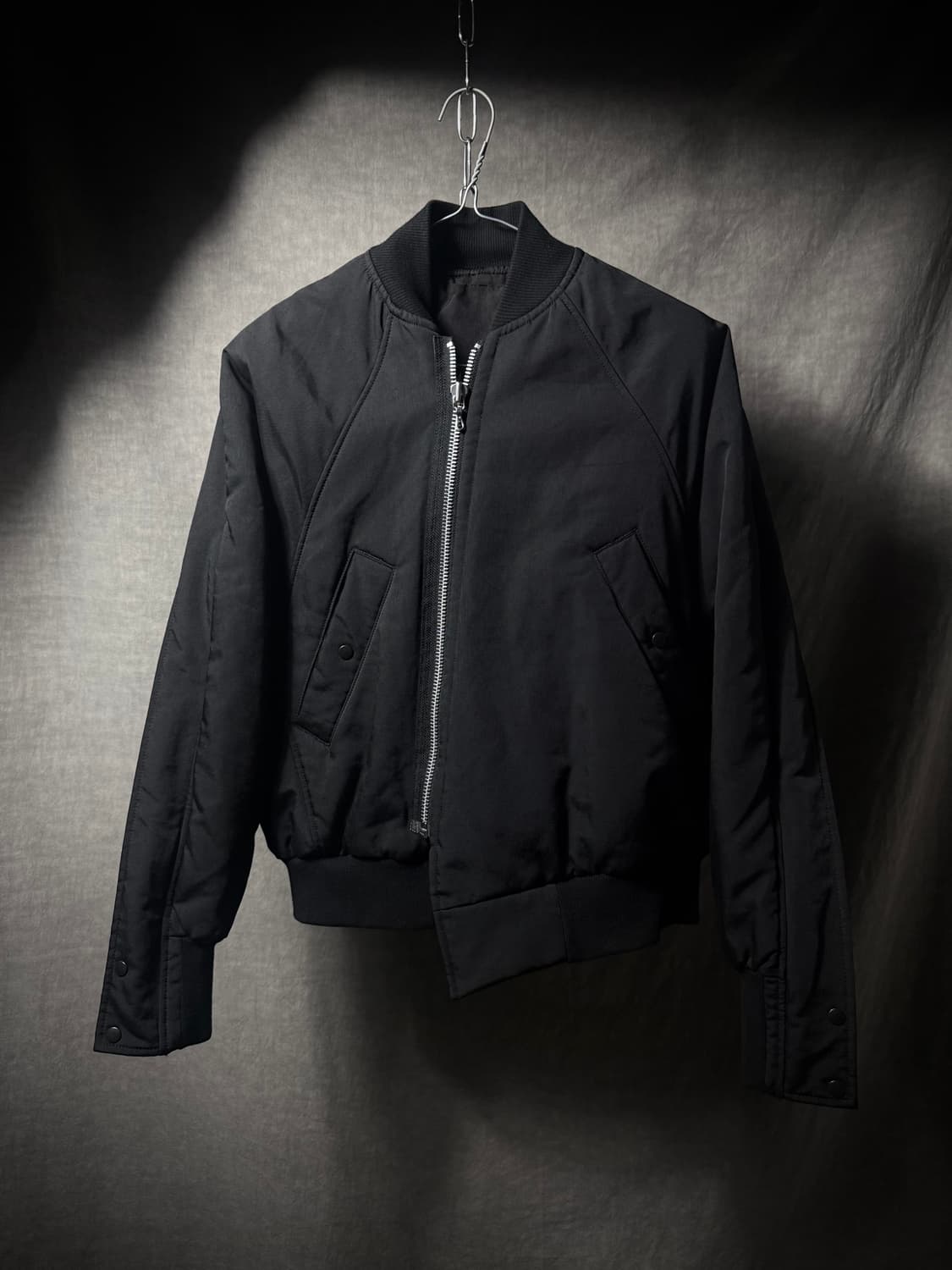 JULIUS 17FW NEUROMANTIKA Runway Bomber 상품이미지3