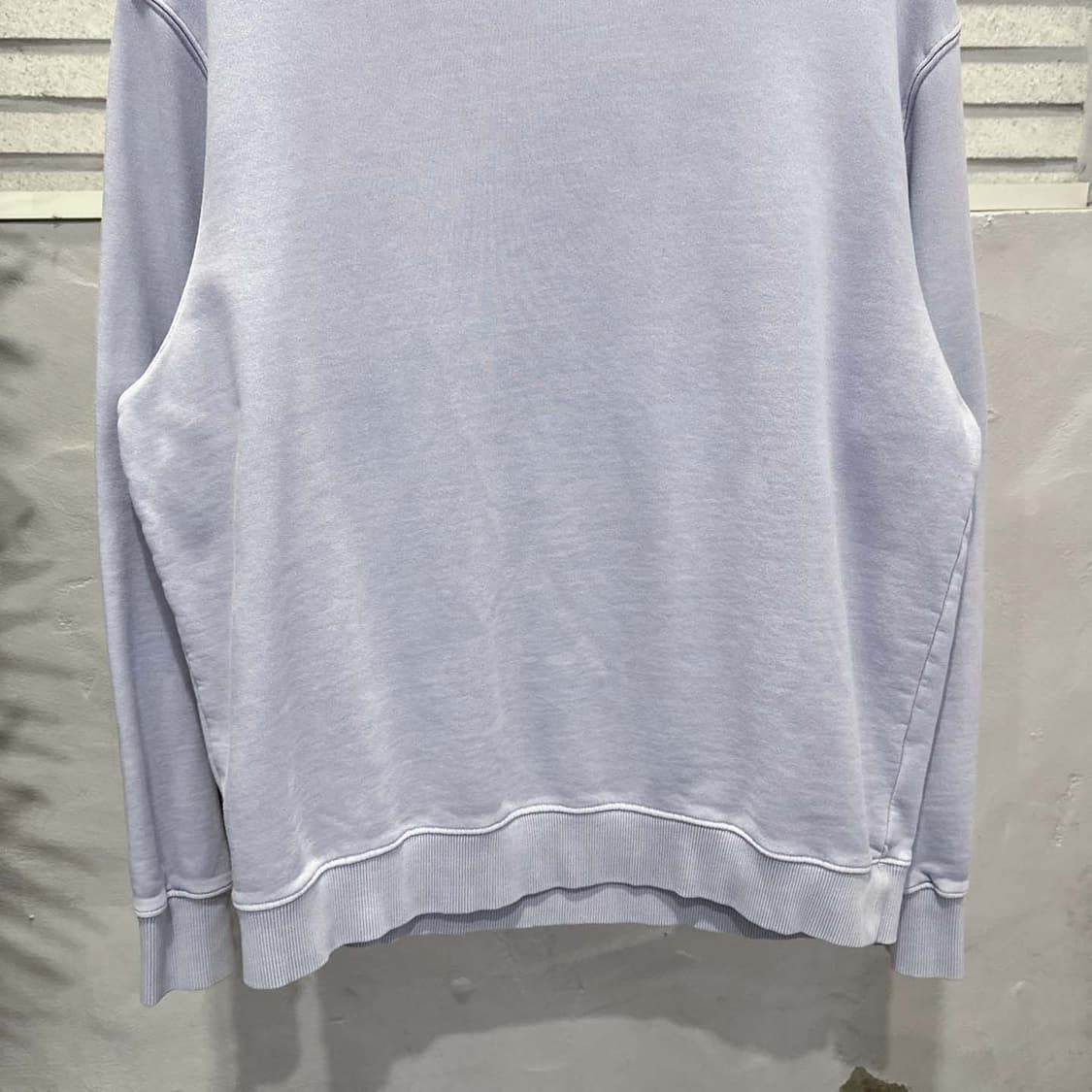 코스 코튼 맨투맨 무지 라운드넥 디테일 파스텔 블루 상품이미지5