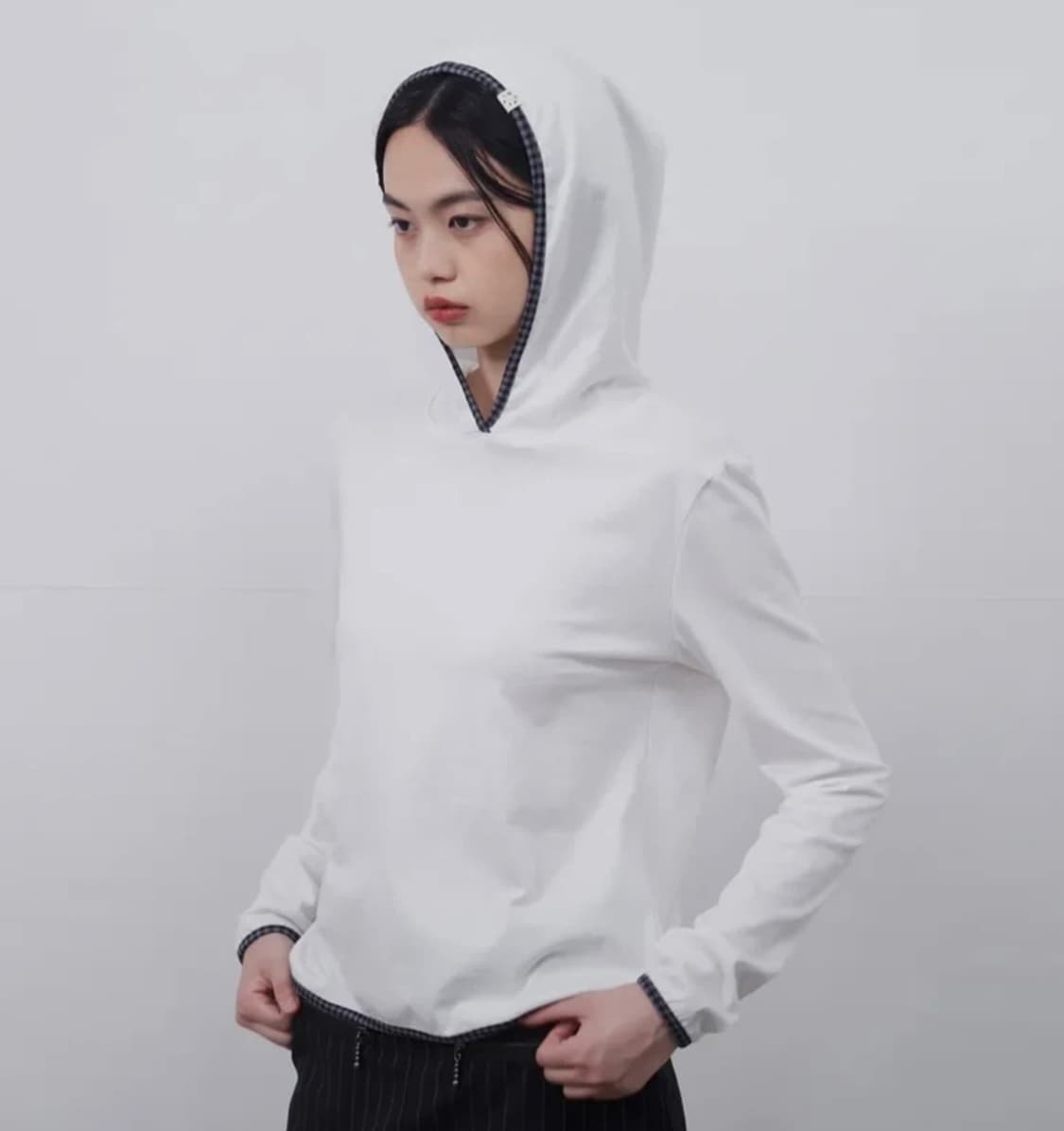 오헤시오 LONG HOODED T-SHIRT 아이보리 상품이미지1