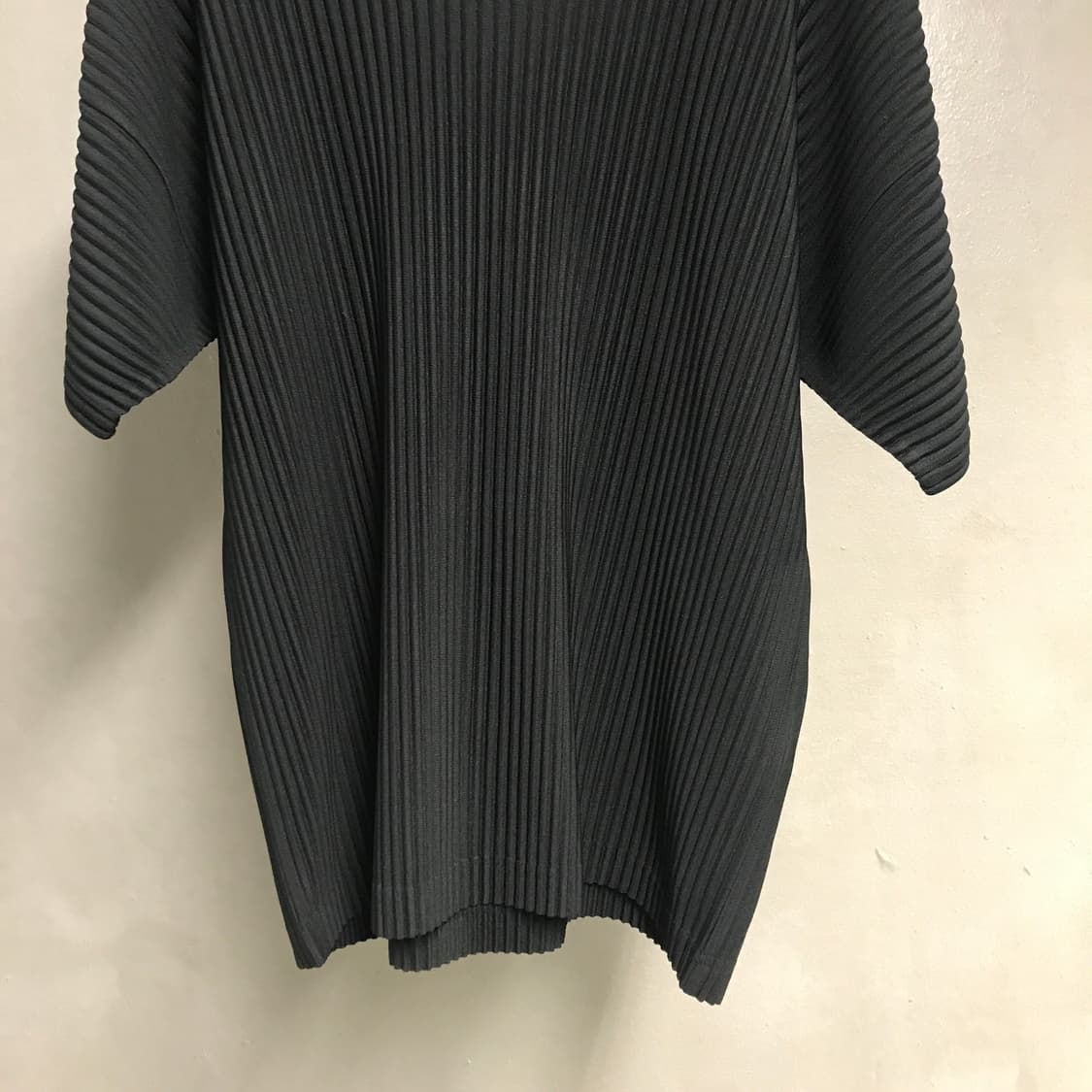 옴므 플리세 플리츠 티셔츠 블랙 3 상품이미지3