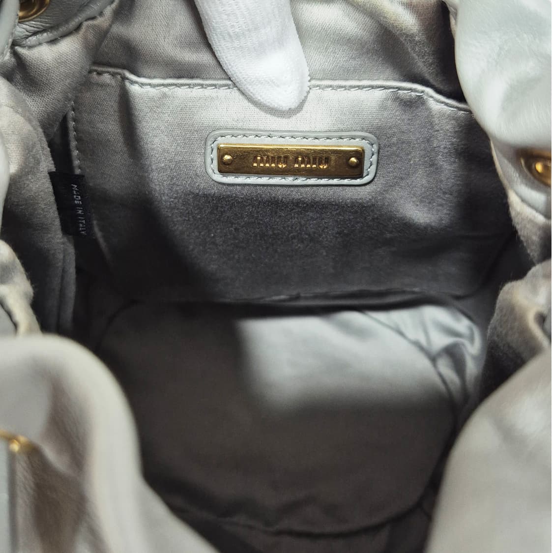 미우미우 마테라쎄 나파 레더 버킷백 5BE014 상품이미지5