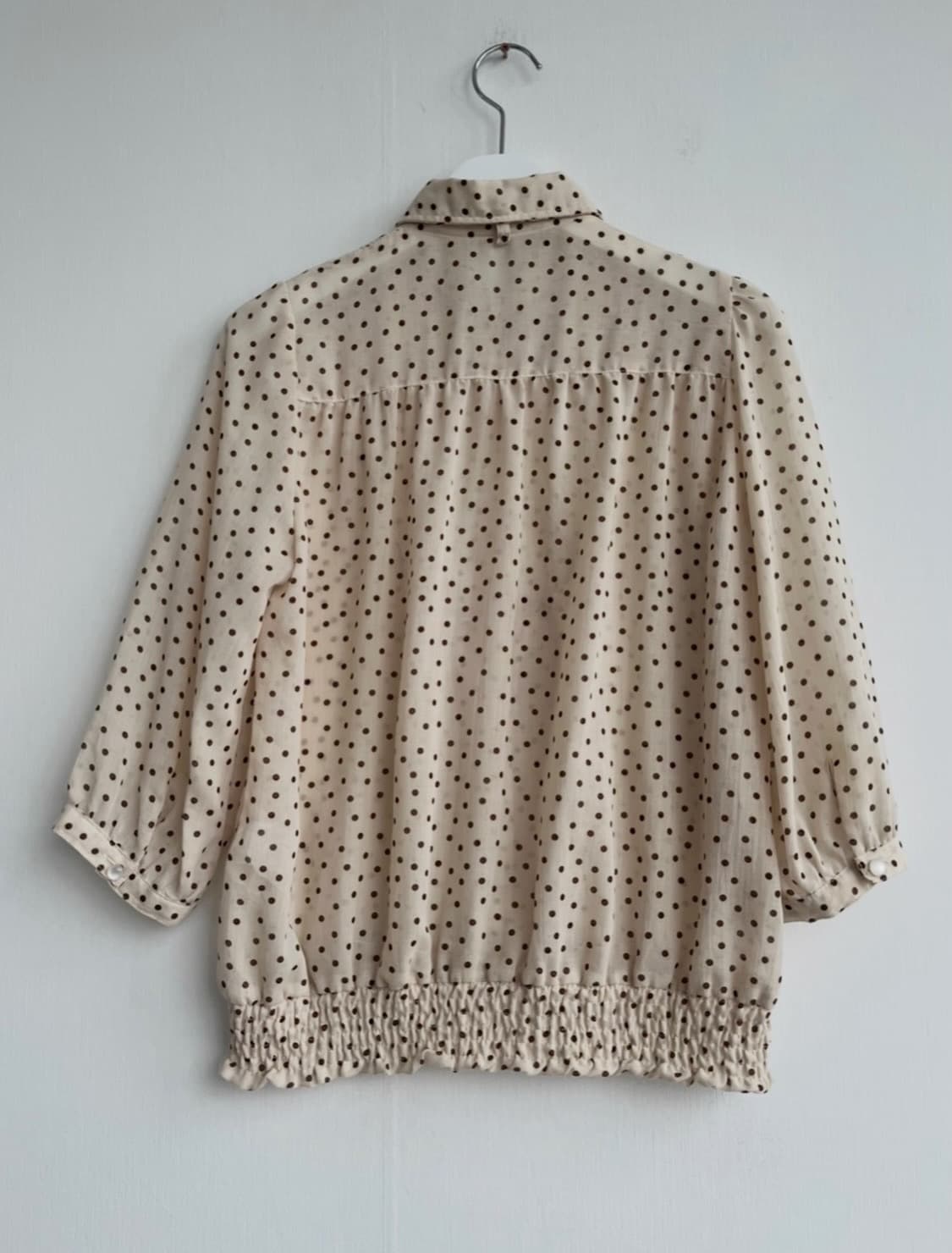 베이지 도트 레이스 카라 블라우스 상품이미지5