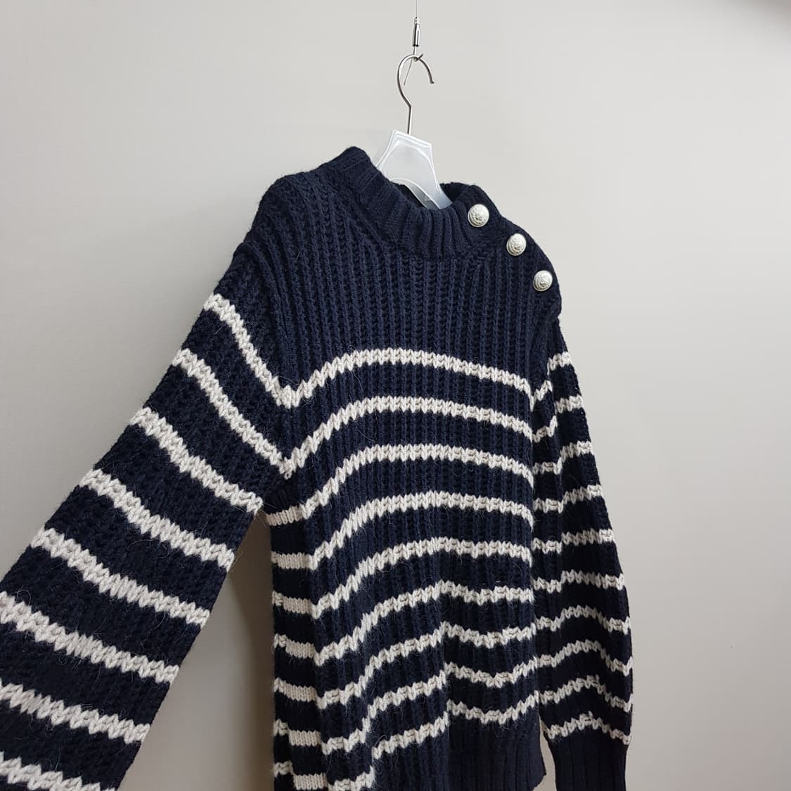 쟈딕앤볼테르 마를론 스트라이프 버튼 니트 M사이즈 상품이미지4