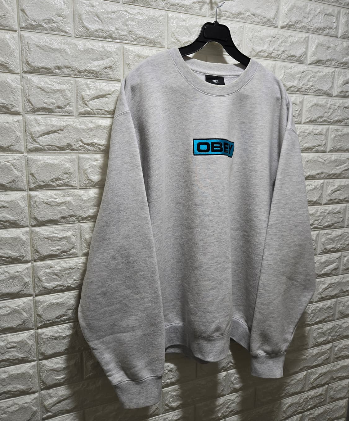 오베이 자수로고 기모 맨투맨 크루넥 티셔츠 100~105 상품이미지2