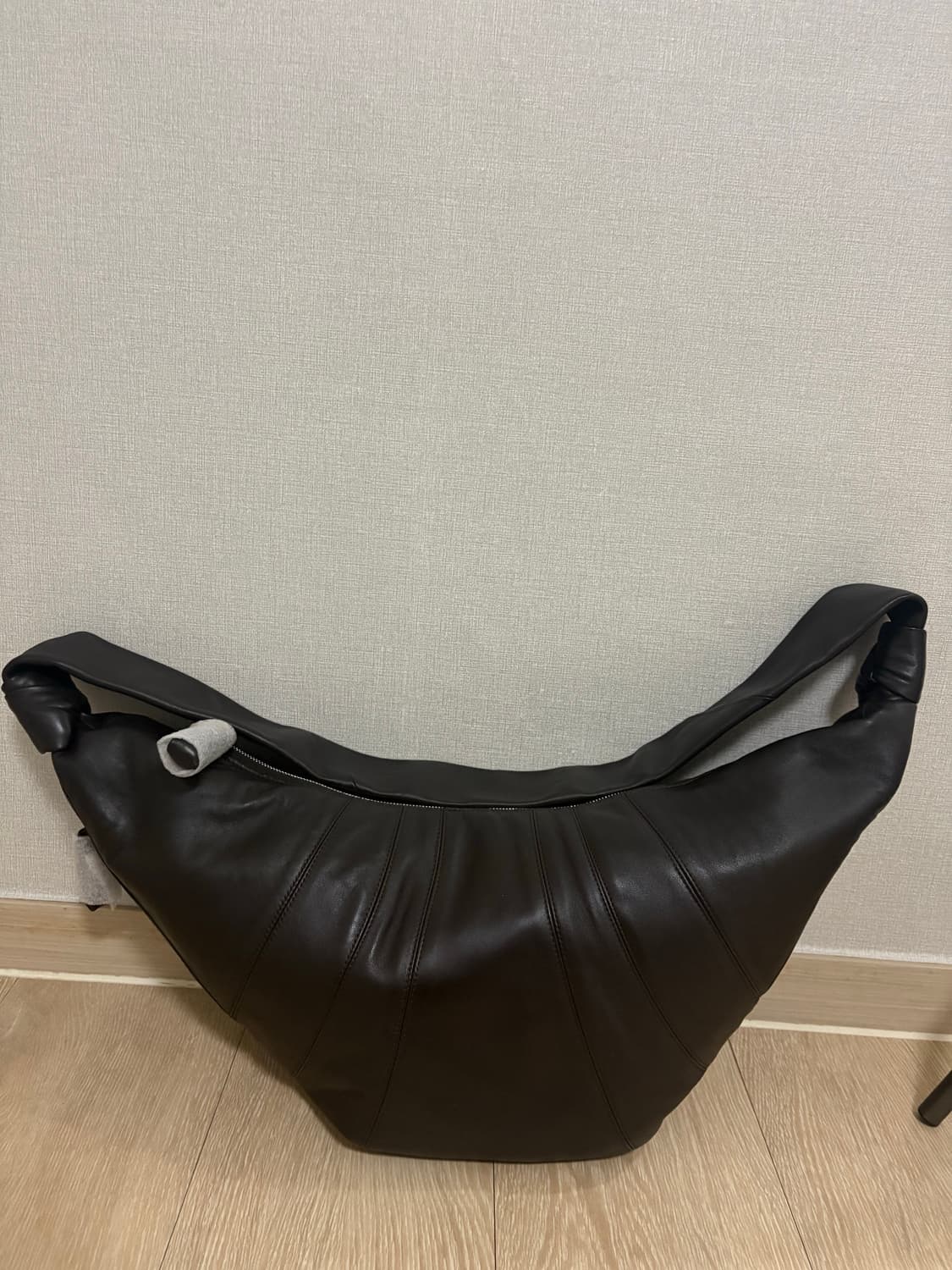 급처) 르메르 크루아상백 라지(다크브라운) 판매합니다. 상품이미지2