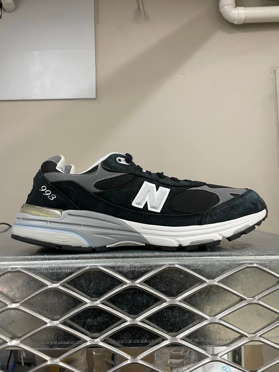 뉴발란스 993 메이드 인 USA 블랙 280 (gr-4773) 상품이미지4