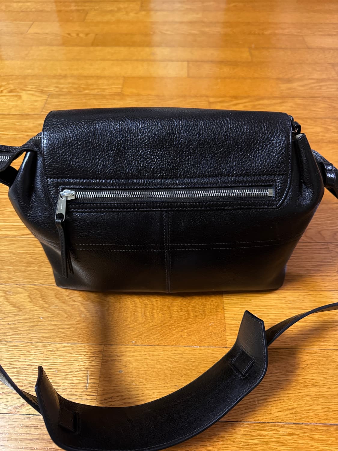 르메르 기어백 미디움 에스프레소 상태 A  상품이미지3