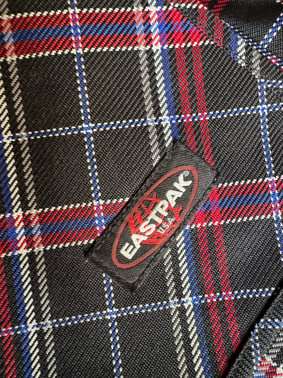 이스트팩 네온 체크 메신저백 크로스백  상품이미지8