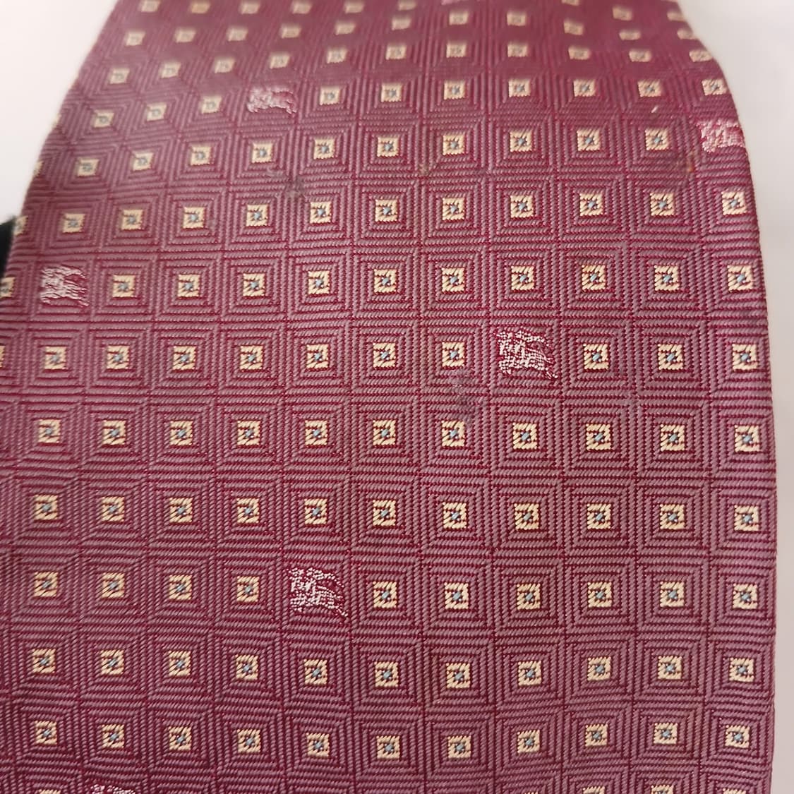 버버리 실크 다크핑크 기마사 자카드 넥타이 9.6cm B등급 A19031 상품이미지3