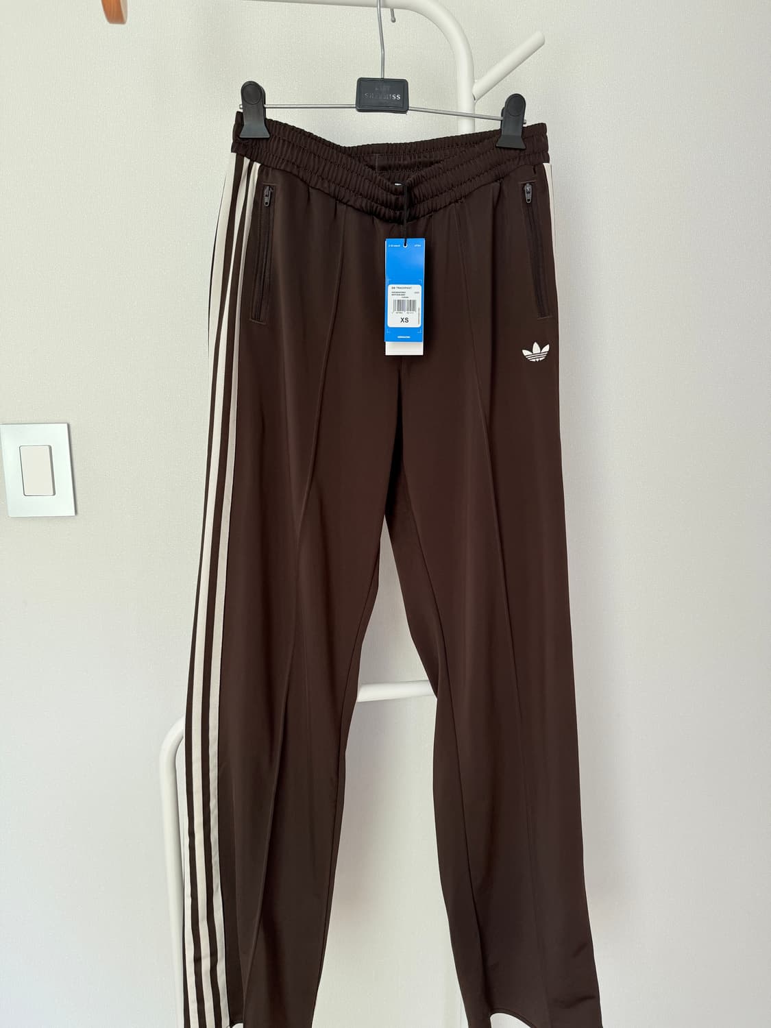 아디다스 공용 트랙 팬츠 / 다크브라운 / XS /JD5263 상품이미지1