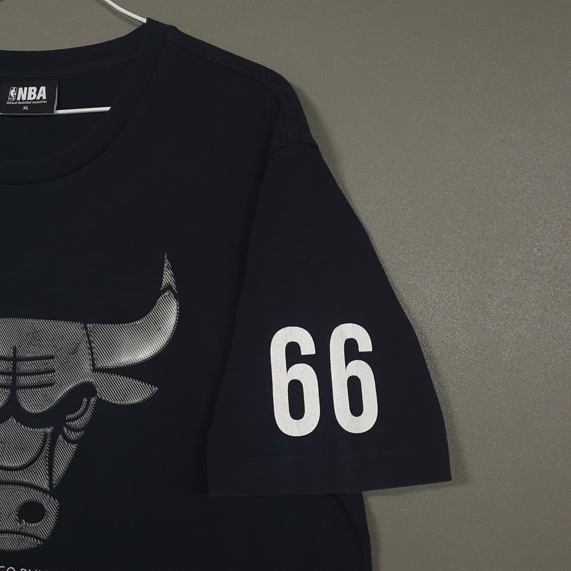 XL (105) NBA 시카고불스 빅로고 라운드 반팔 티셔츠 블랙 상품이미지3