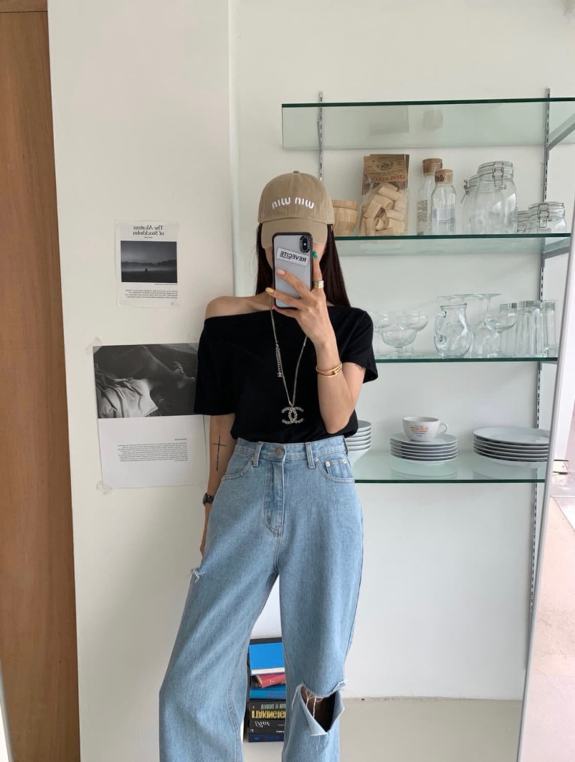 레브시티 반팔오프티 - 아이보리, 블랙 상품이미지2