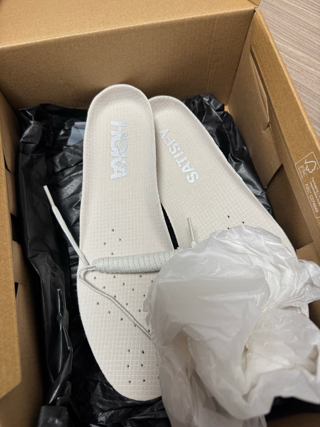 호카 x 새티스파이 마파테 스피드 4 라이트 본 270 상품이미지4