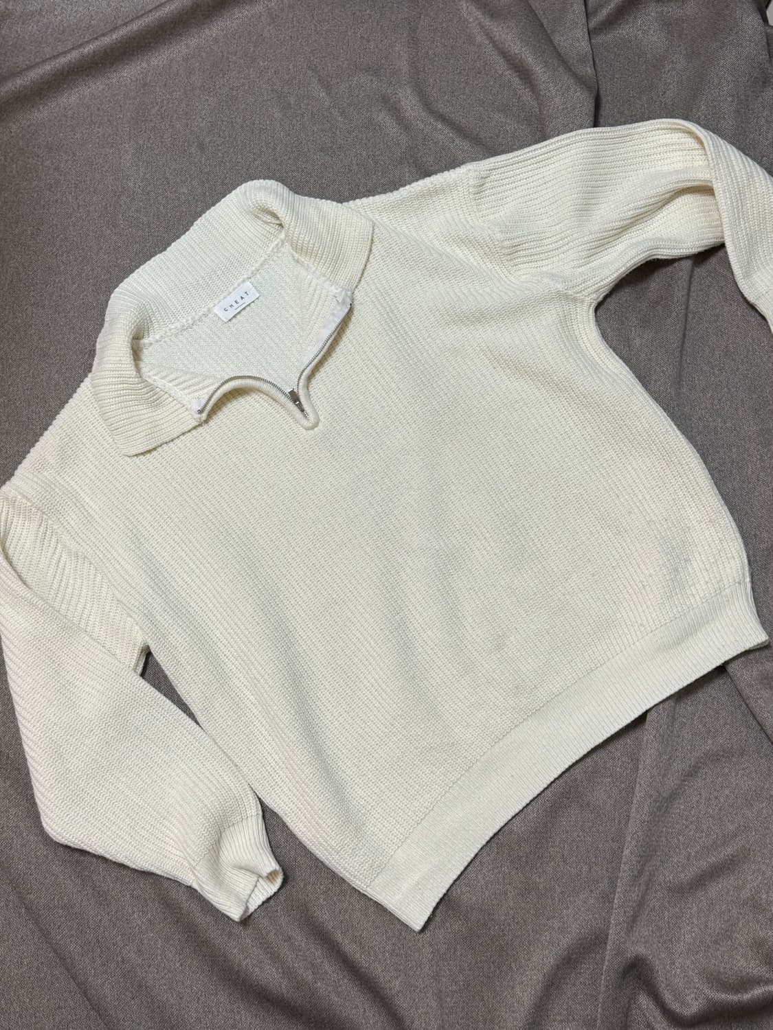 화이트 니트 집업 상품이미지1