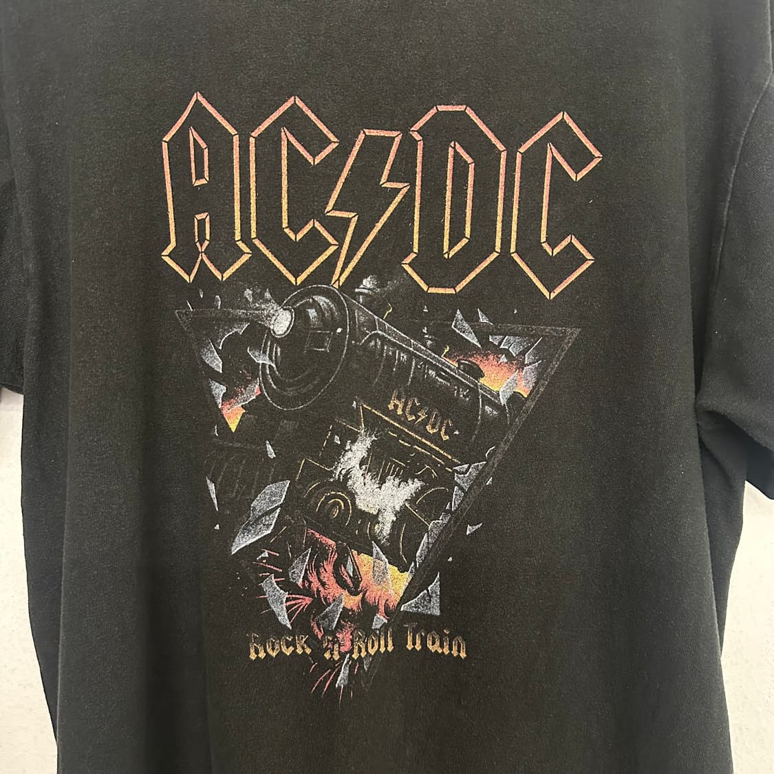 ACDC 락앤롤트레인 오피셜 티 상품이미지3