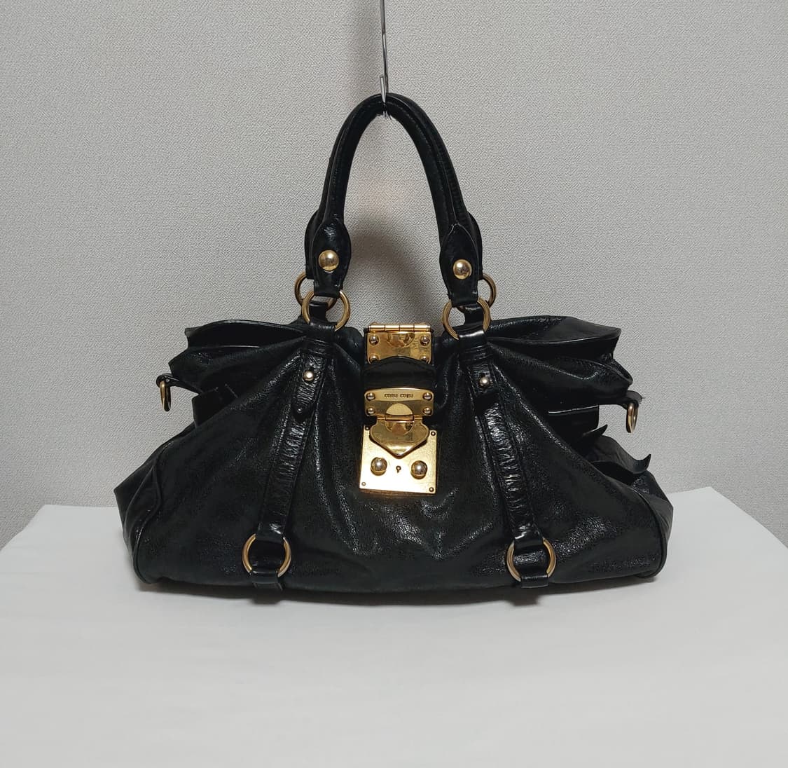 미우미우 비텔로 럭스 레더 리본 사첼백 2way (정품) 상품이미지1