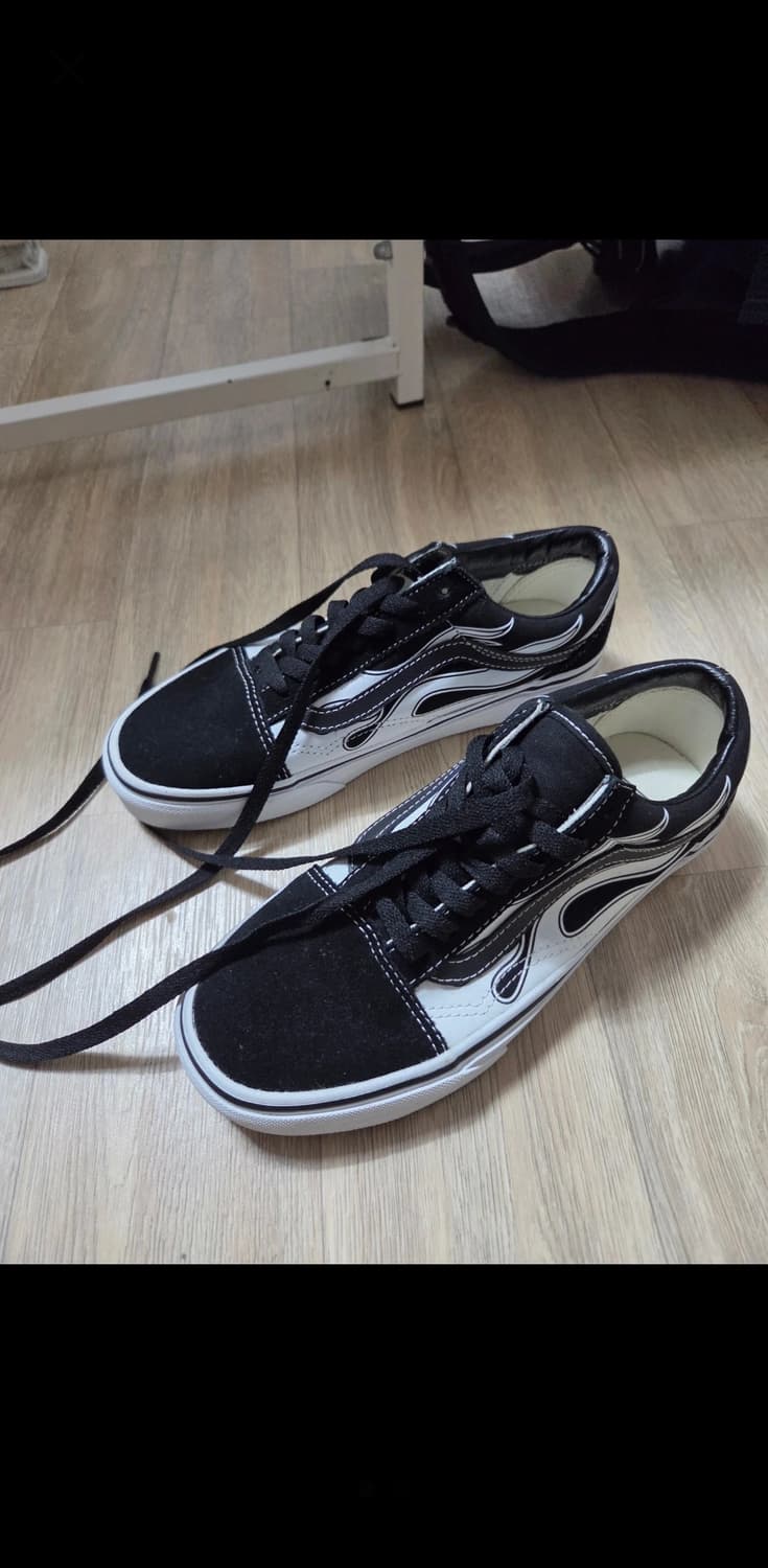 반스 올드스쿨 플레임 블랙 화이트 새제품 235 상품이미지1