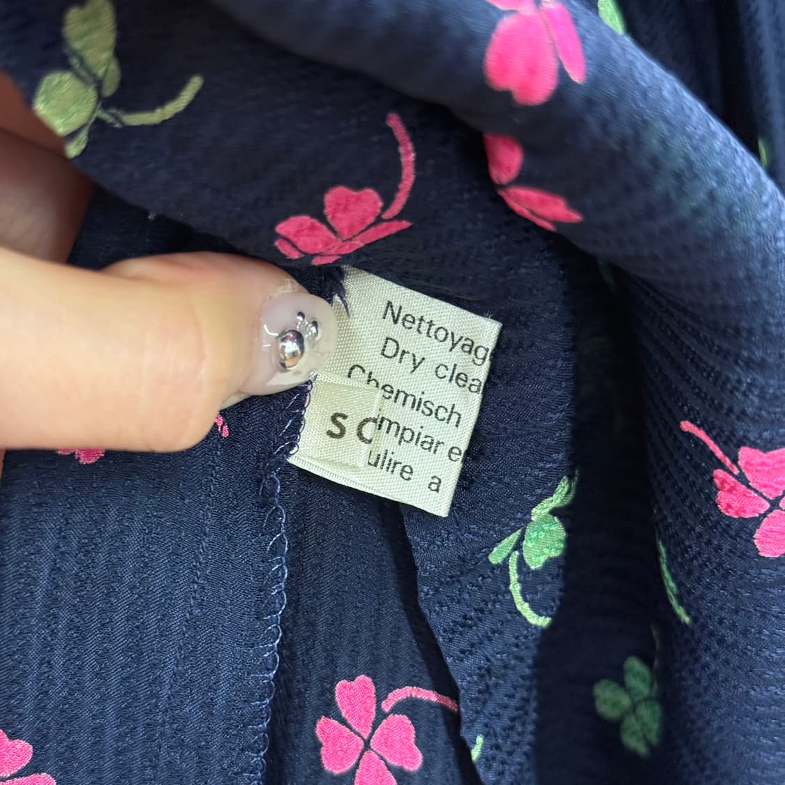 셀린느 밴딩 프렌치 플리츠 스커트 플라워 패턴 디테일 네이비 상품이미지8