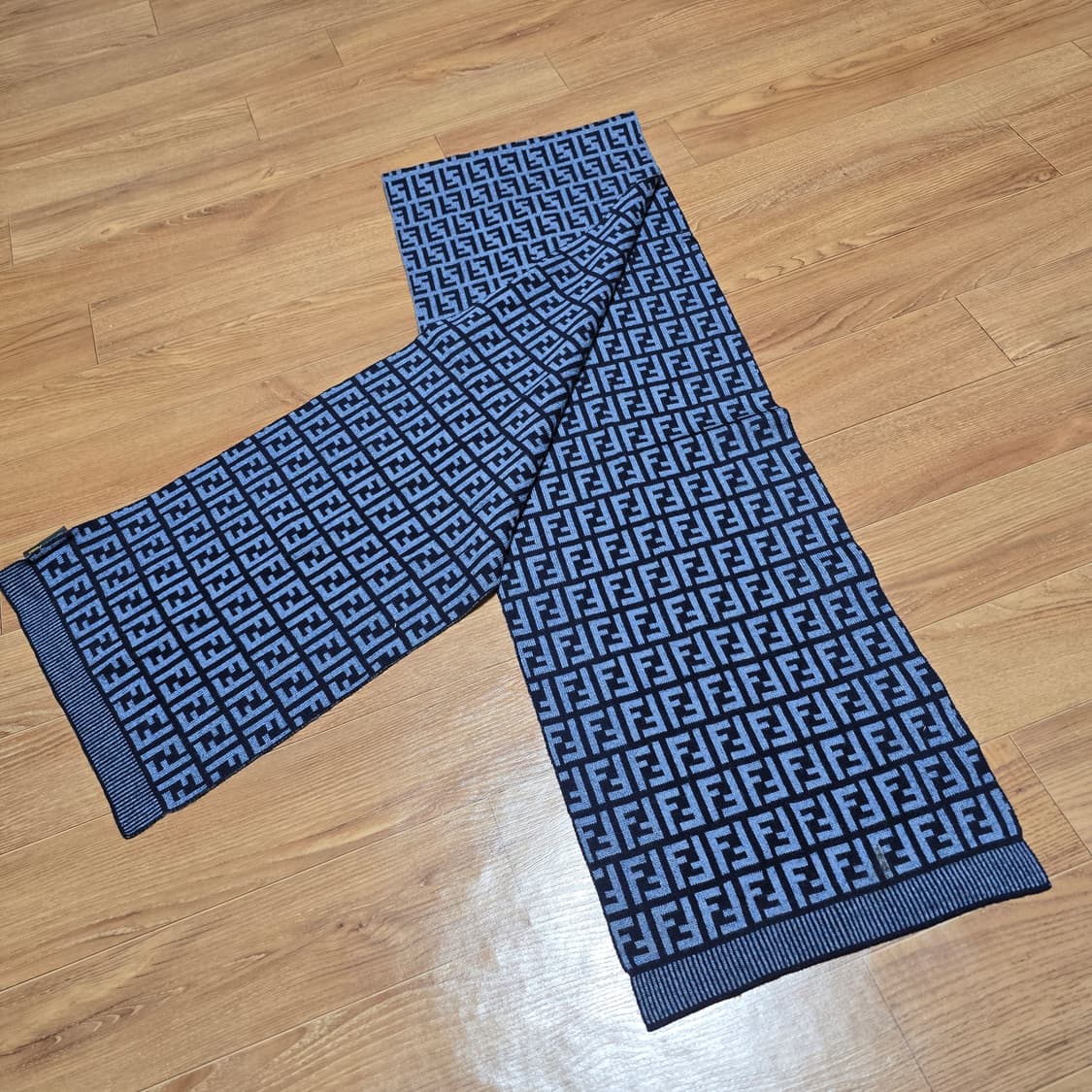 정품 펜디 머플러 상품이미지2