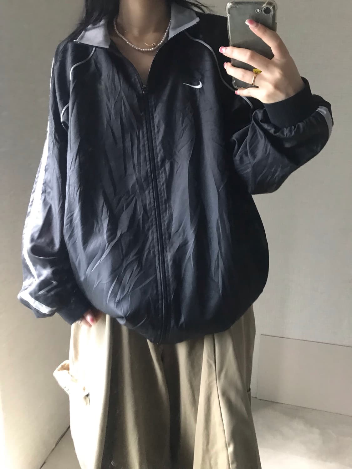 나이키 블랙 오버핏 바람막이 상품이미지4