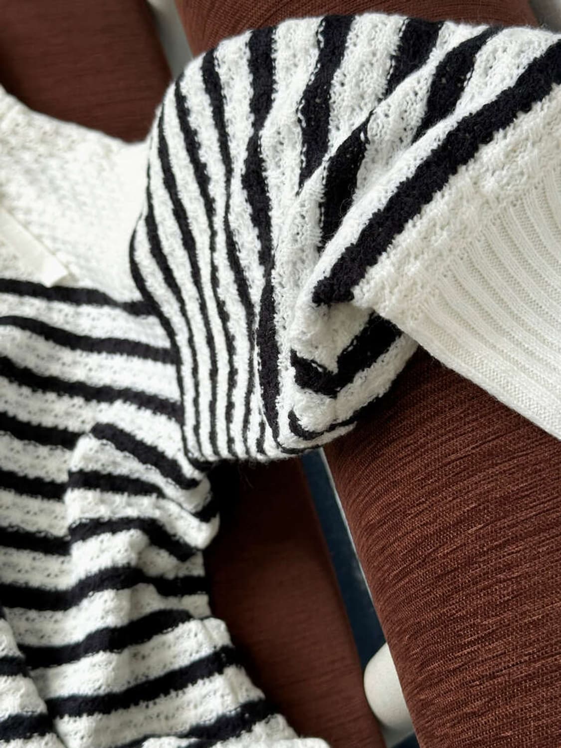 BIG silhouette loose knit hooded P/O 상품이미지3