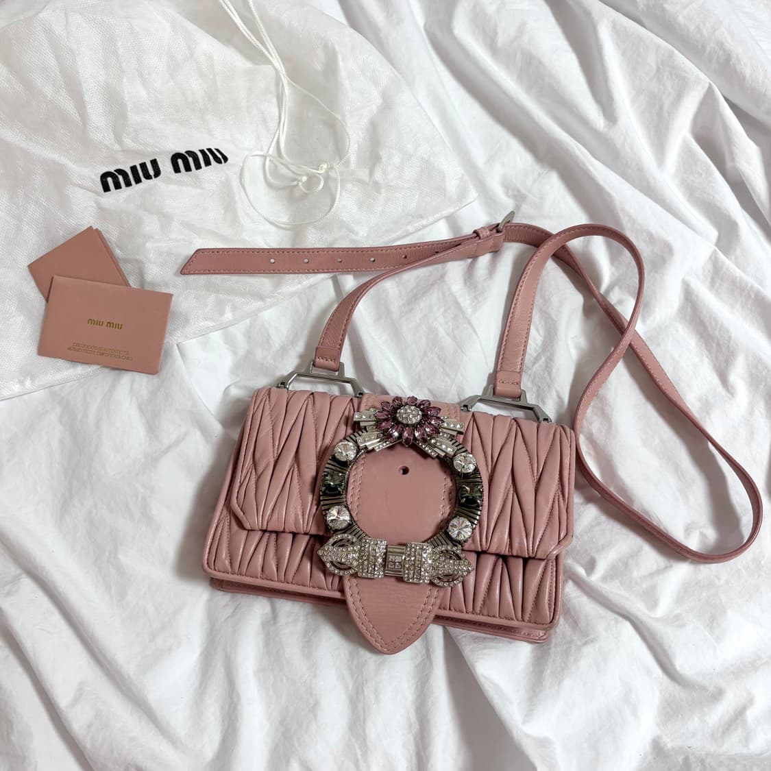 (정품)미우미우 마틀라쎄 크리스탈 버클백 핑크 가방 상품이미지2