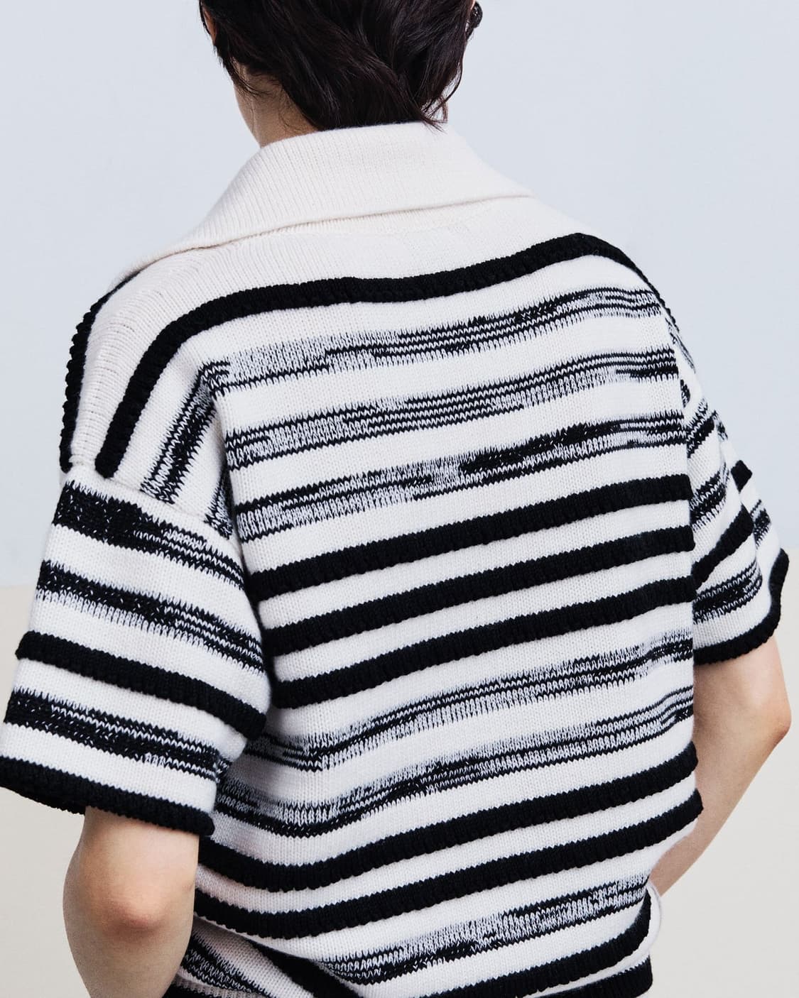 (정품)샤넬 배리 BARRIE 스트라잎 니트탑 상품이미지5