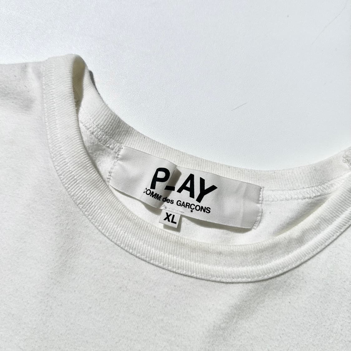 꼼데가르송 플레이 하트 와펜 반팔 티셔츠 상품이미지3