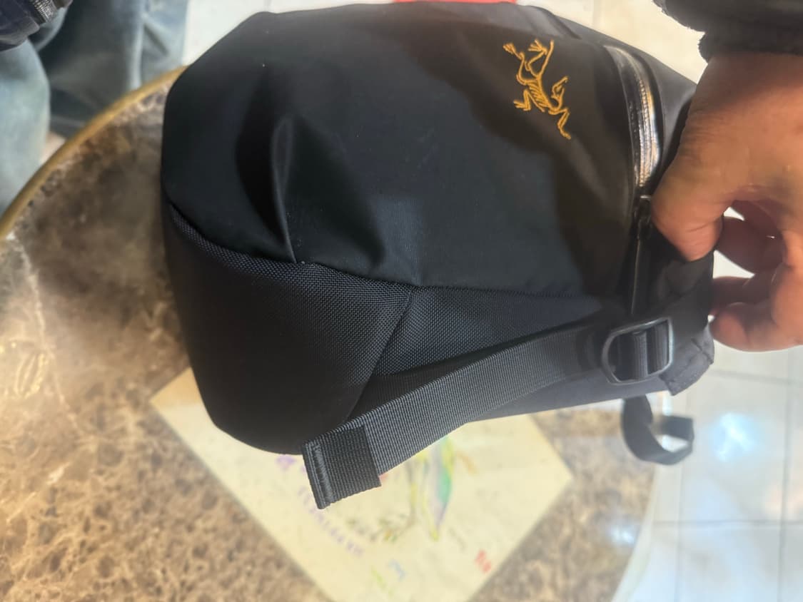 정품 아크테릭스 아로8 팝니다 상품이미지3