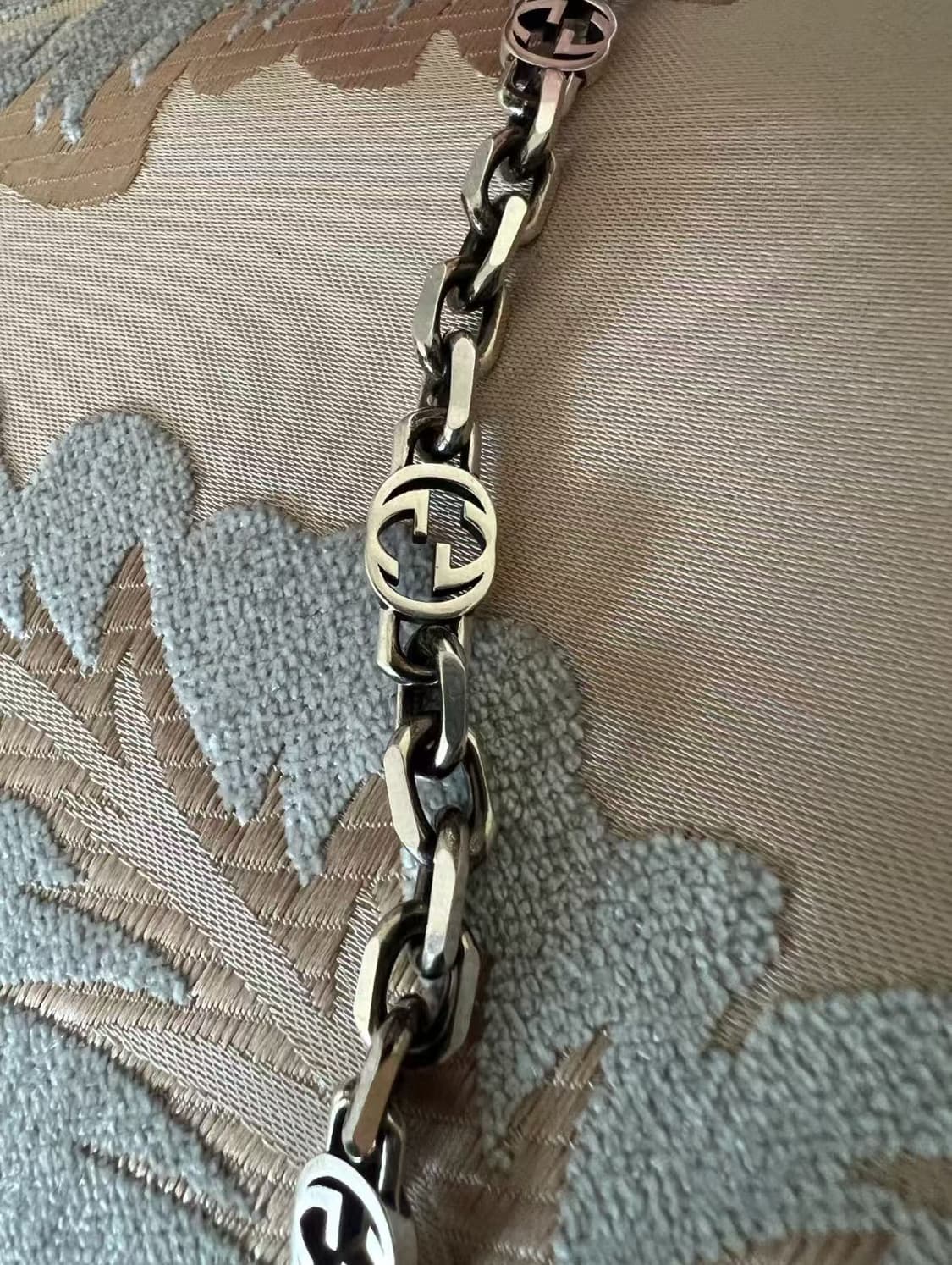 Interlocking팔찌  남녀 모두에게 적합해요 상품이미지2