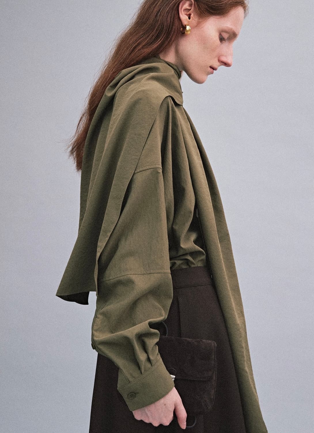 [시착 새상품]ETHOS 에토스 스카프 블라우스 카키 상품이미지2