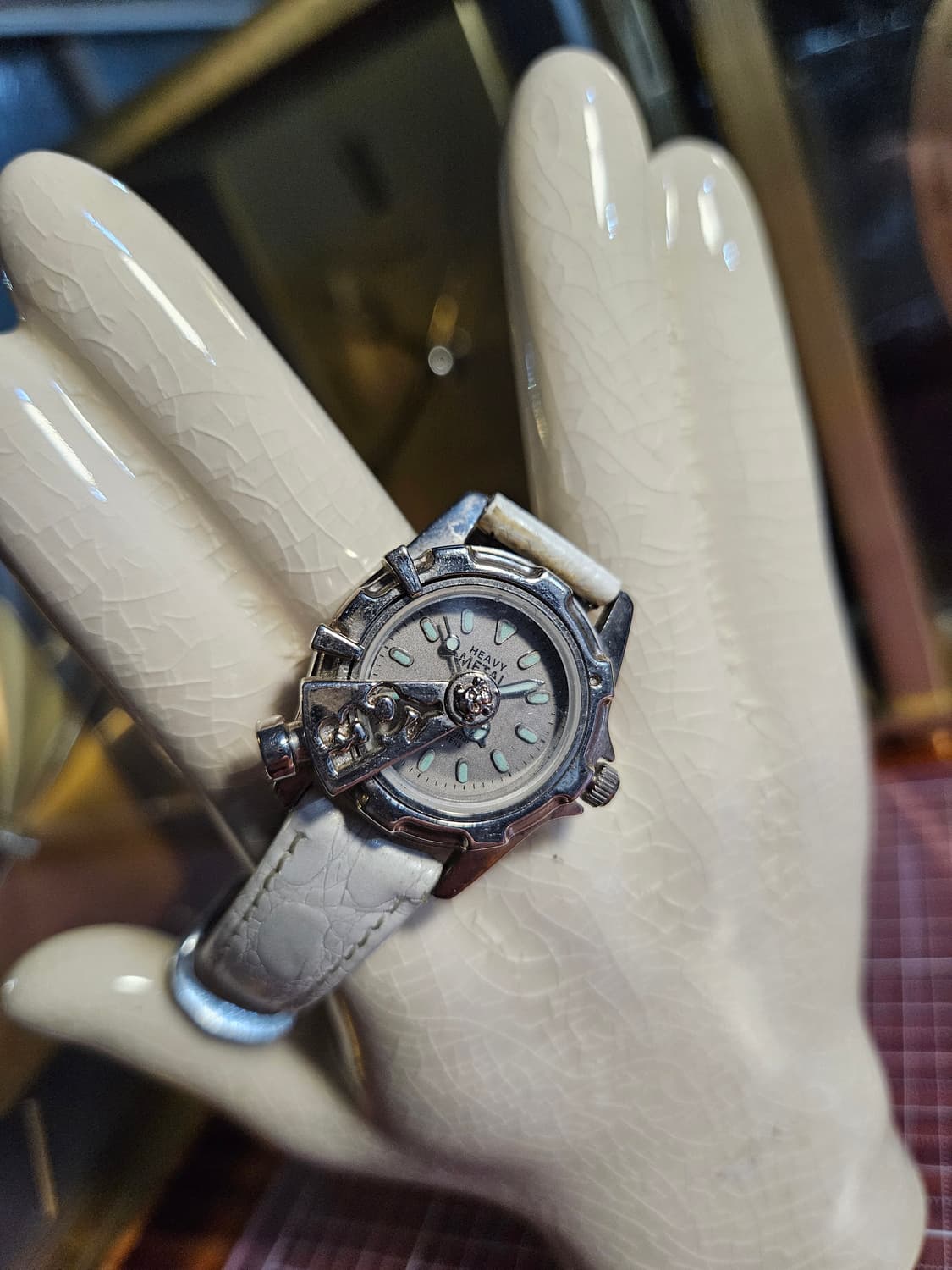 빈티지 스위스 쿼츠 무브먼트 헤비메탈 화이트 가죽 여성 손목시계 상품이미지1