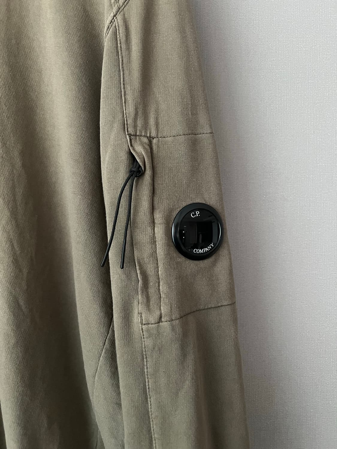 CP컴퍼니 쿼터집 스웻셔츠 상품이미지2