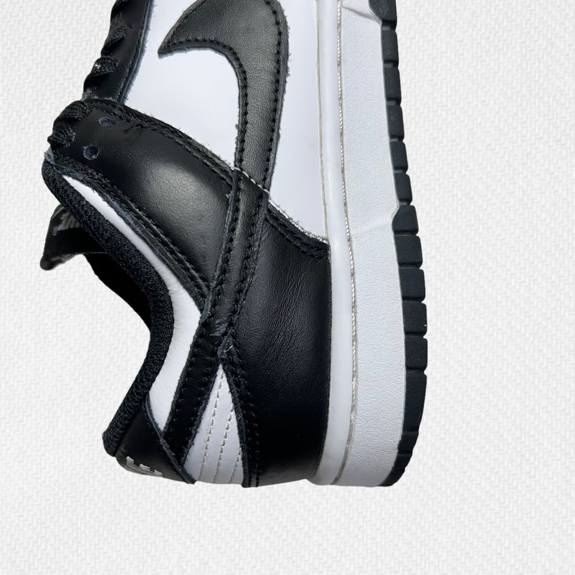 240 W 나이키 덩크 로우 범고래 상품이미지5