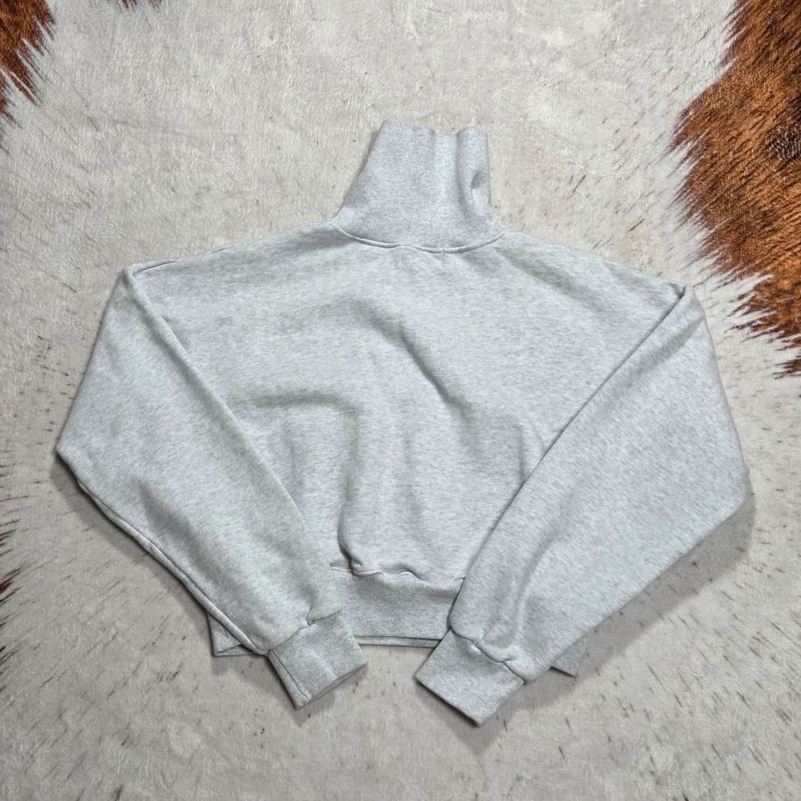 멜란지 자수 반집업 아노락 크롭 맨투맨 상품이미지4