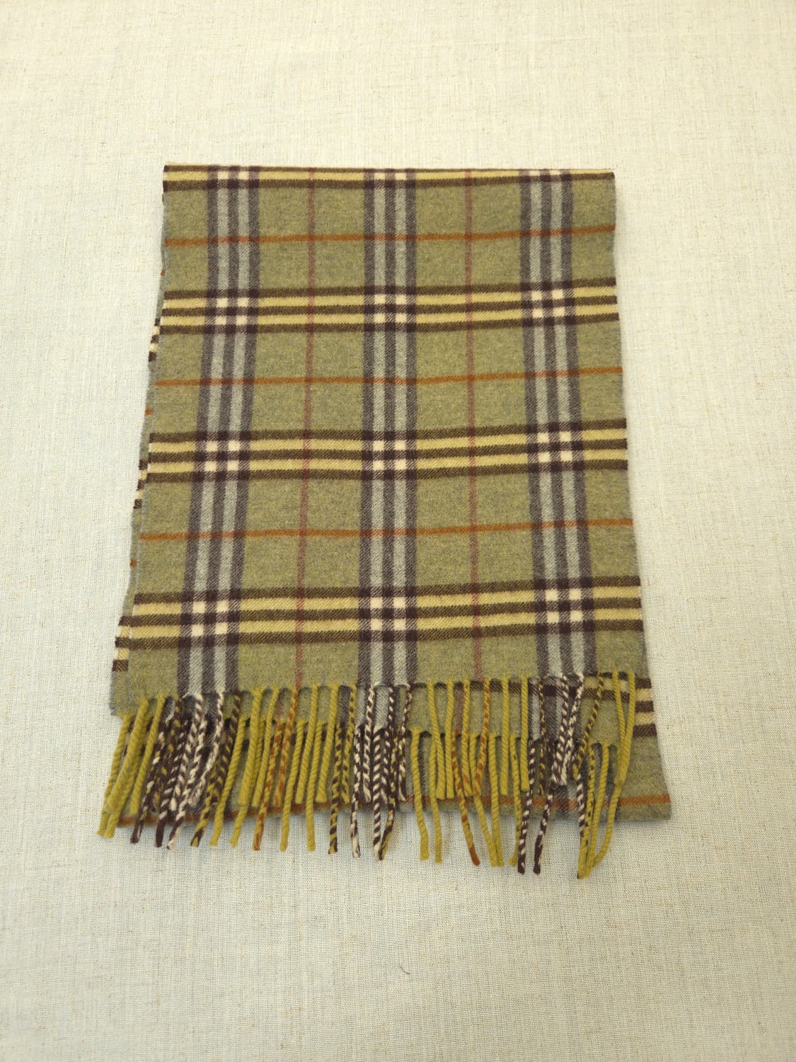 버버리 클래식 체크 100%램스울 머플러 그린 상품이미지2