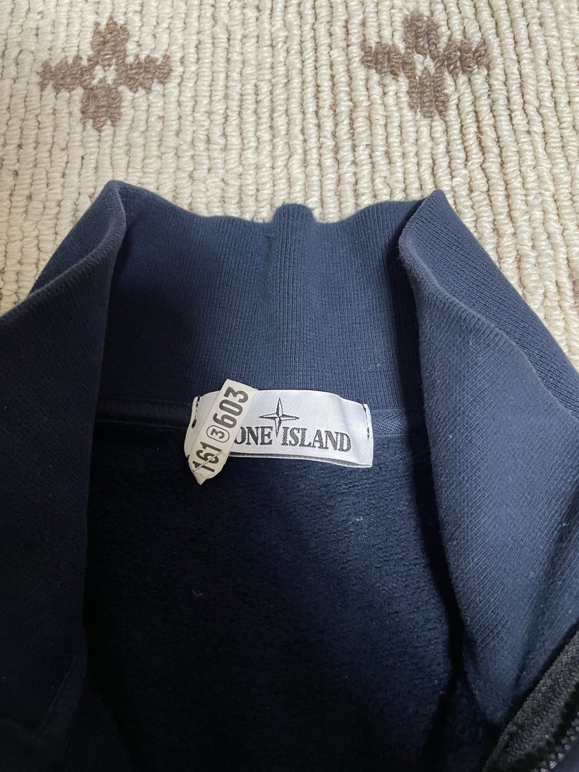 스톤아일랜드 반집업 맨투맨 상품이미지4