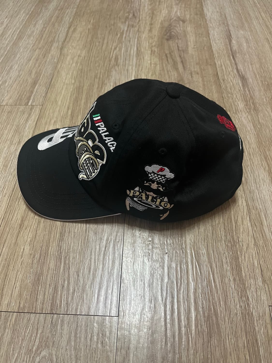 팔라스 (palace) 캡 모자 판매합니다. 상품이미지2