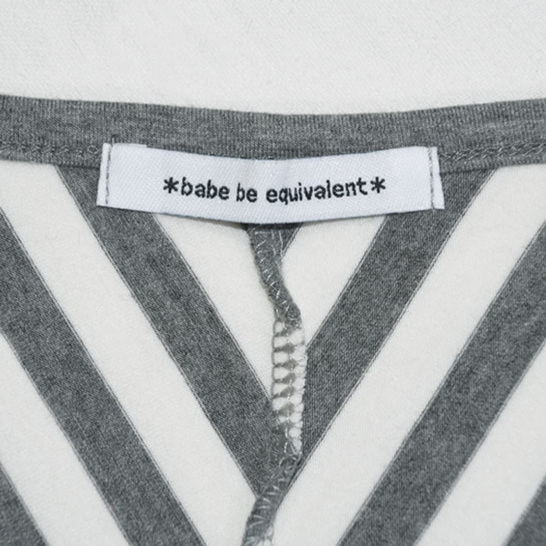babe be equivalent 브이넥티셔츠 상품이미지6