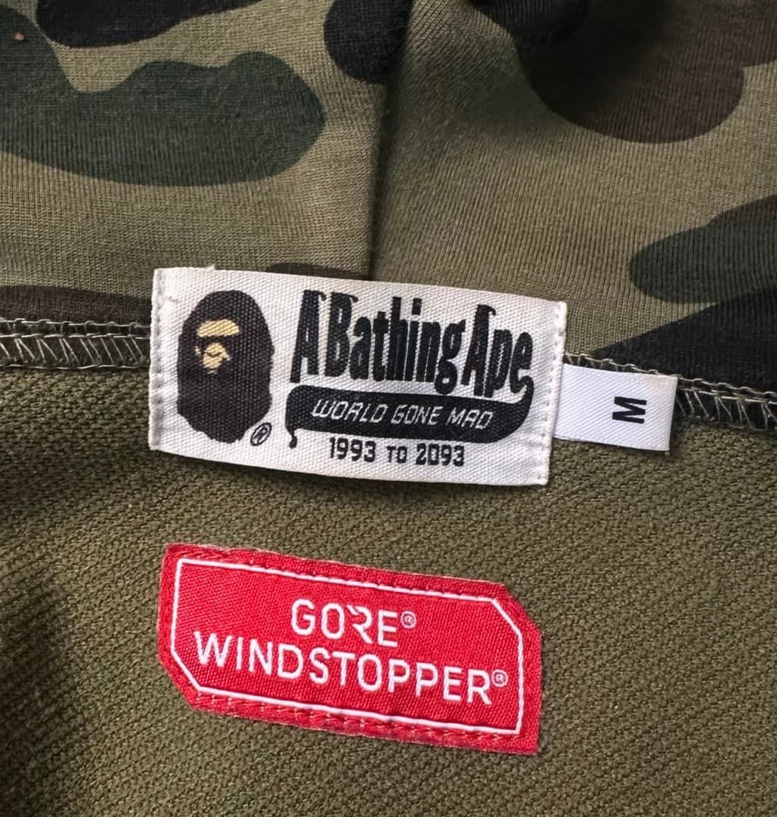 [M] 베이프 윈드스토퍼 녹계 샤크후드집업 상품이미지3